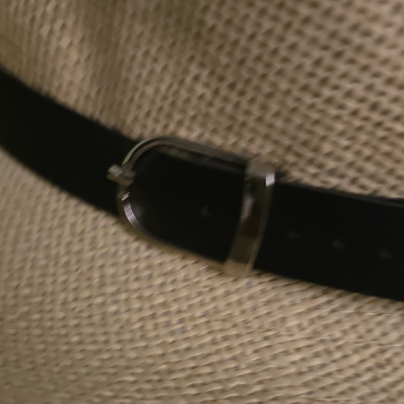 Stylish Cream Fedora with Black Band - Picture 4 of 8